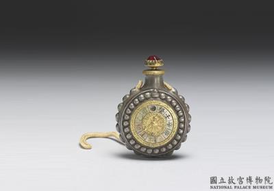 图片[2]-Silver snuff bottle with a compass and celestial-stem design, Qing dynasty, 18th century-China Archive